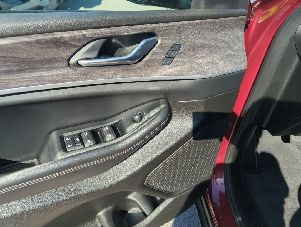 Used 2025 Red Jeep Limited image 18