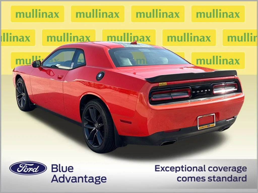 Certified Used 2017 Orange Dodge SXT image 10