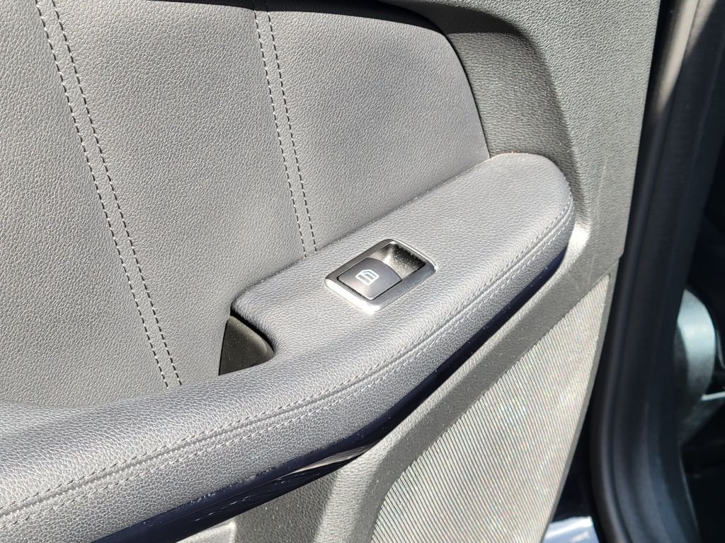 Used 2011 Black Mercedes-Benz E 350 image 13