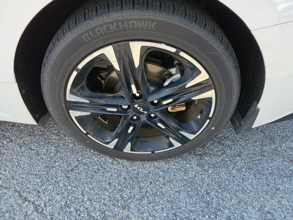 Used 2022 White Kia GT-Line image 10