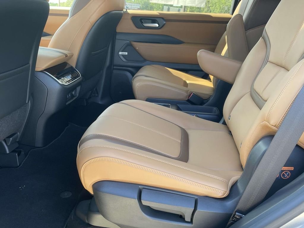 2025 Nissan Armada SL - Photo 12