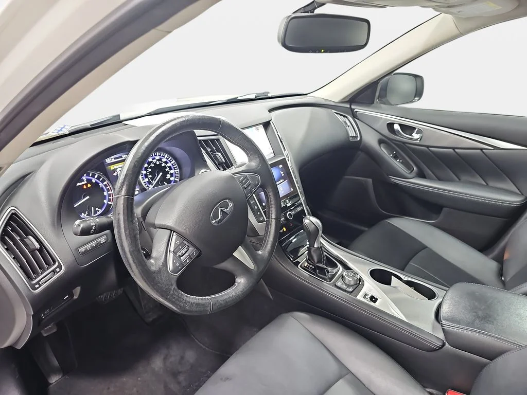 Used 2016 White INFINITI 3.0t Premium image 18