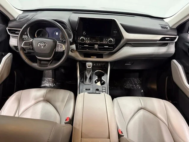 Used 2023 Gray Toyota XLE image 35