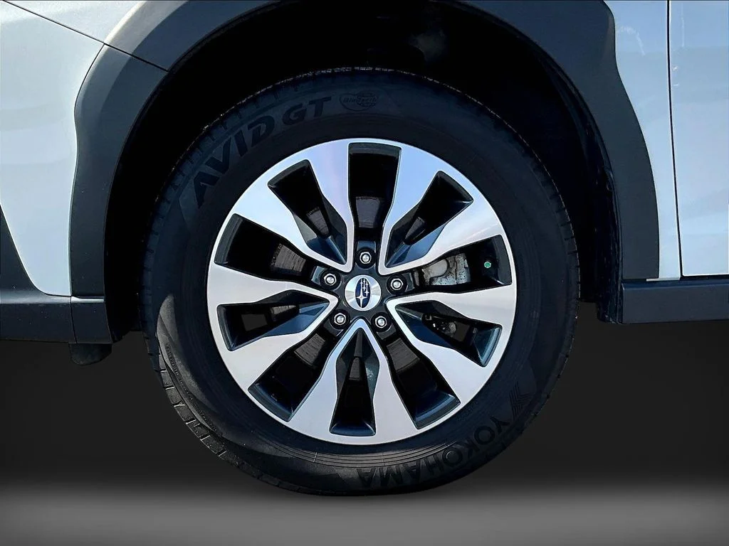 Used 2025 White Subaru Limited image 34