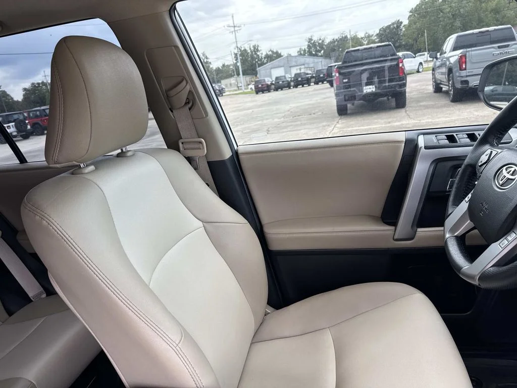 Used 2024 White Toyota SR5 Premium image 25