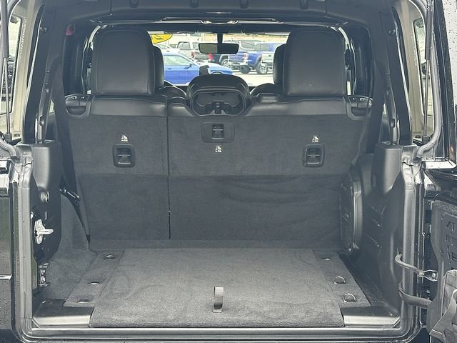 Used 2022 Black Jeep Unlimited Rubicon image 17