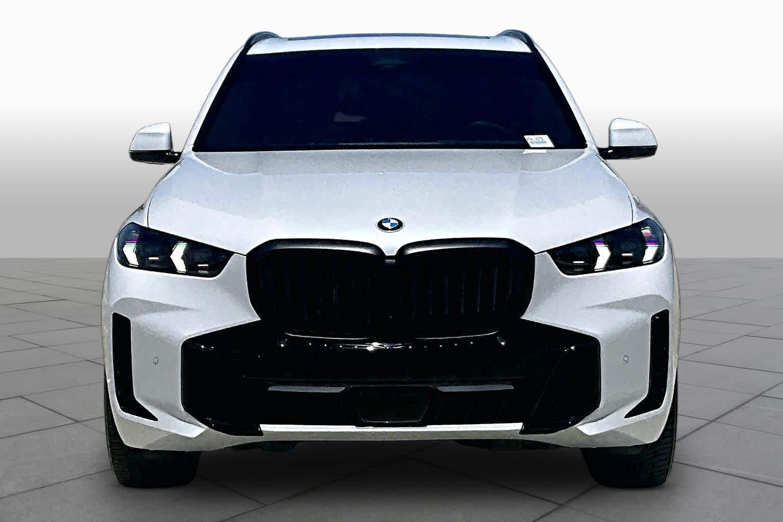 Used 2024 Mineral White Metallic BMW xDrive40i image 3