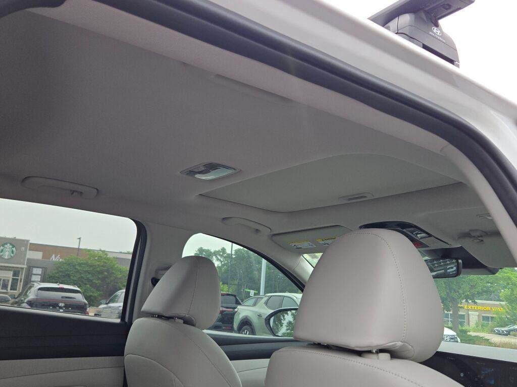 New 2025 Serenity White Pearl Hyundai SEL Convenience AWD image 11