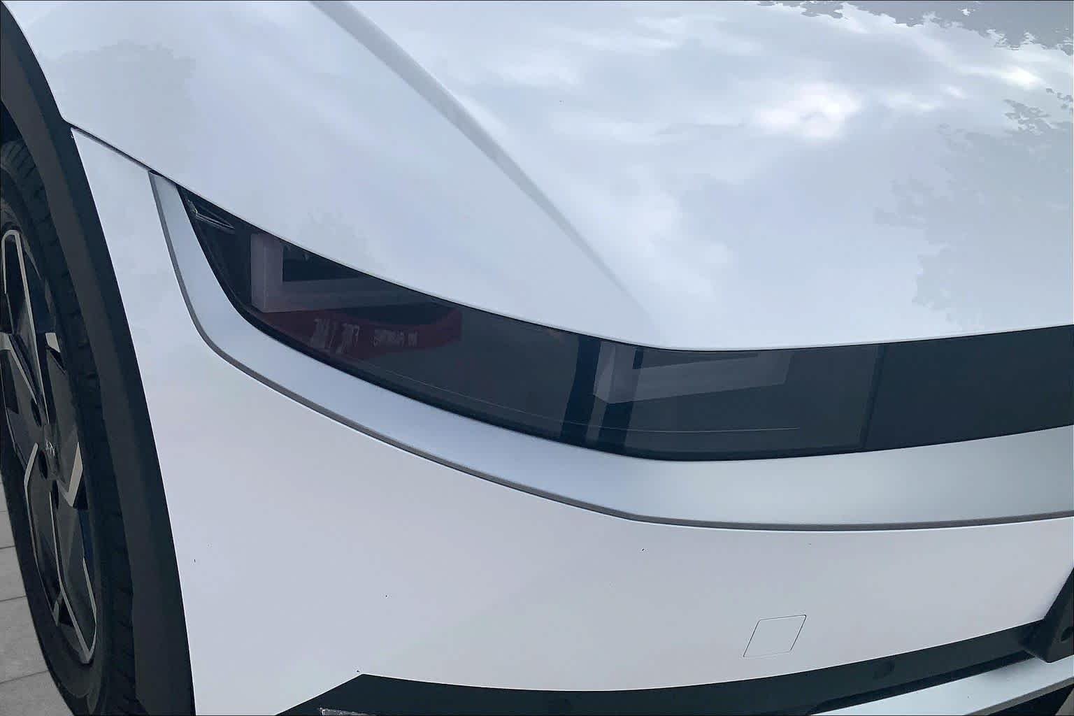Used 2024 Atlas White Hyundai SEL image 26