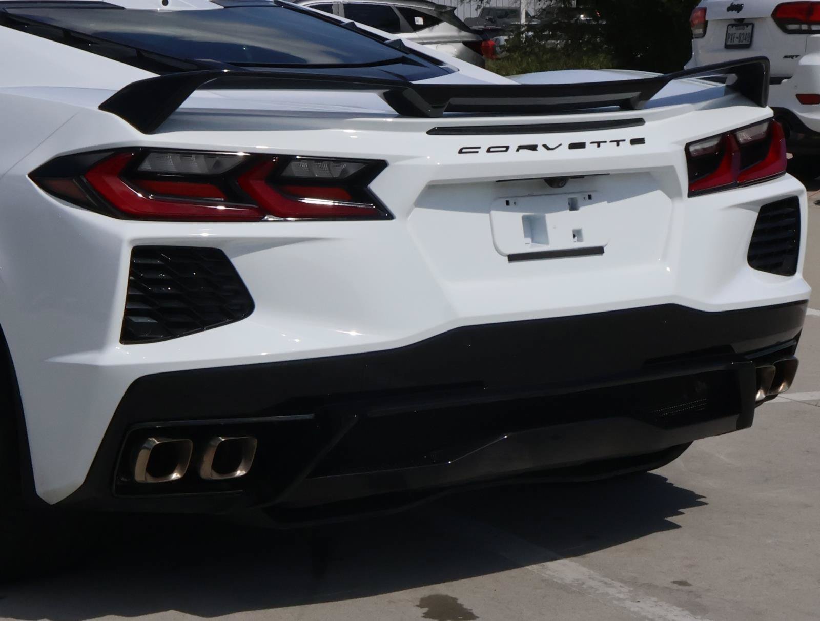 Used 2024 Arctic White Chevrolet Stingray image 9