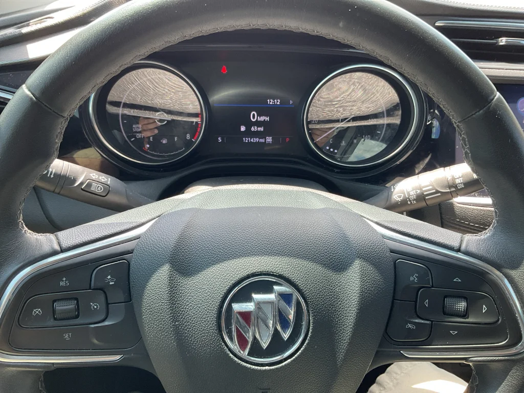 Used 2020 White Frost Tricoat Buick Select image 21