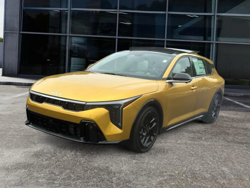 2026 Kia K4 GT-Line Turbo AT Hatchback's photo