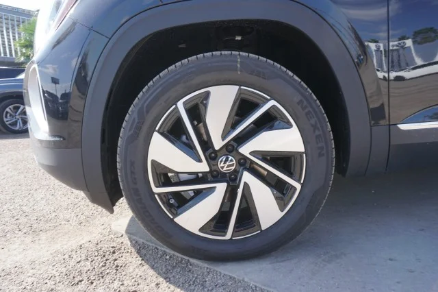 2024 Volkswagen Atlas SEL - Photo 15
