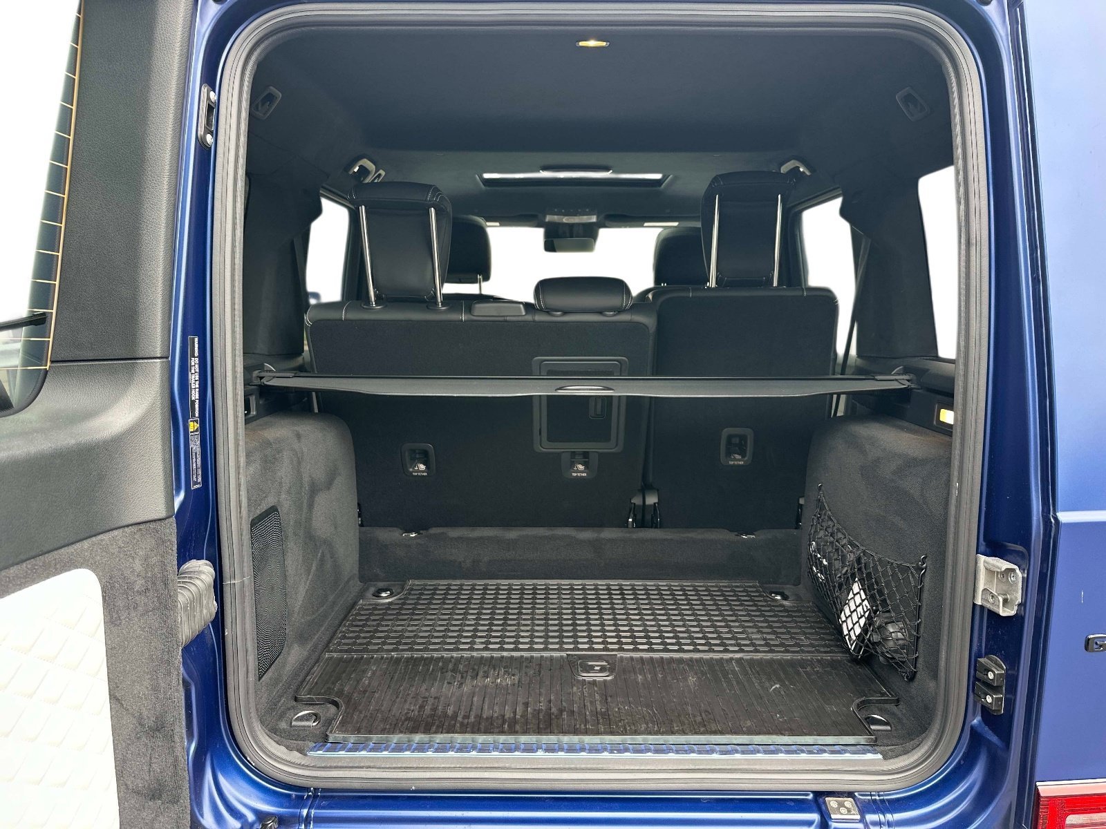 Certified Used 2025 MANUFAKTUR Brilliant Blue Magno Mercedes-Benz AMG® G 63 image 9