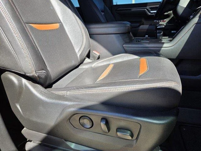 Used 2022 Titanium Rush Metallic GMC AT4 image 31