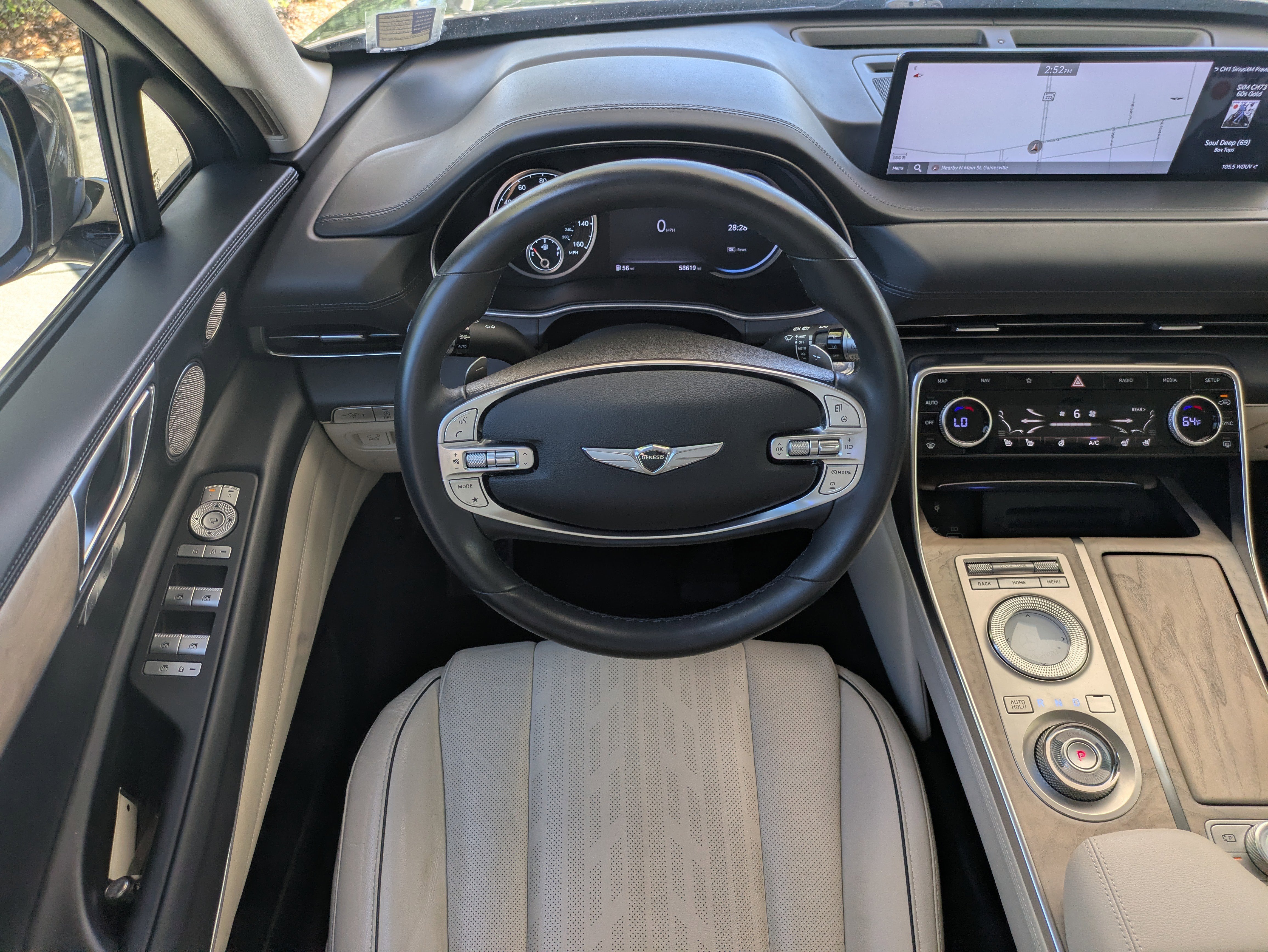 Used 2021 Gold Coast Silver Genesis 2.5T image 15