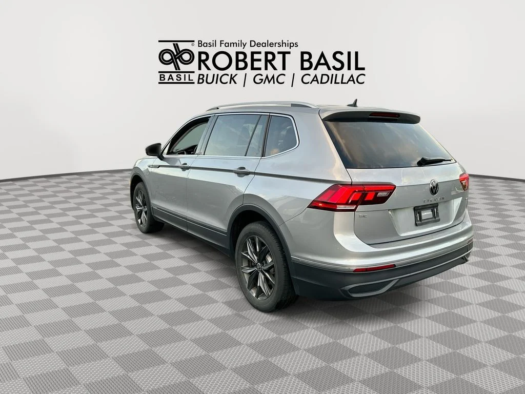 Used 2023 Silver Volkswagen 2.0T SE image 6