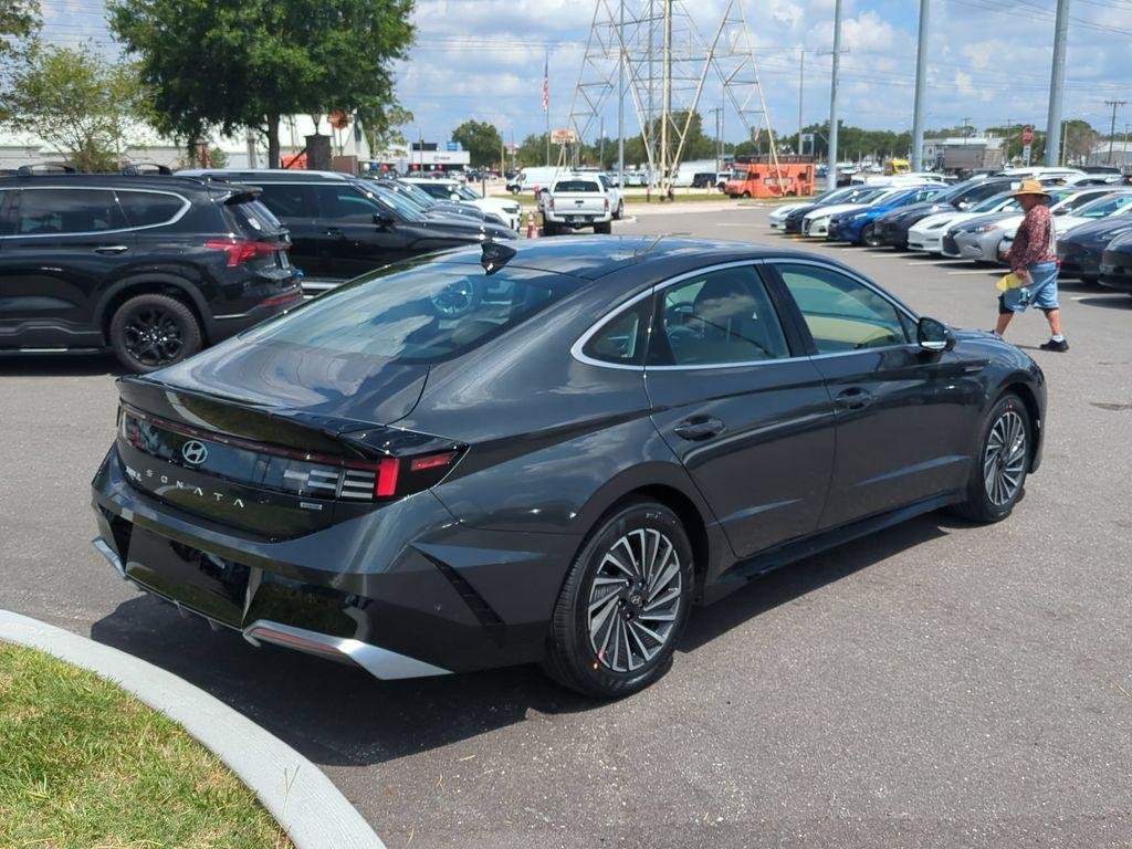 New 2026 Gray Hyundai Limited image 5