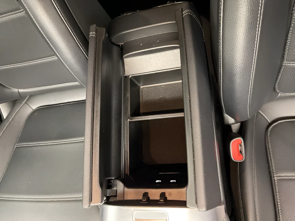 2024 Mercedes-Benz GLC GLC 300 - Photo 12