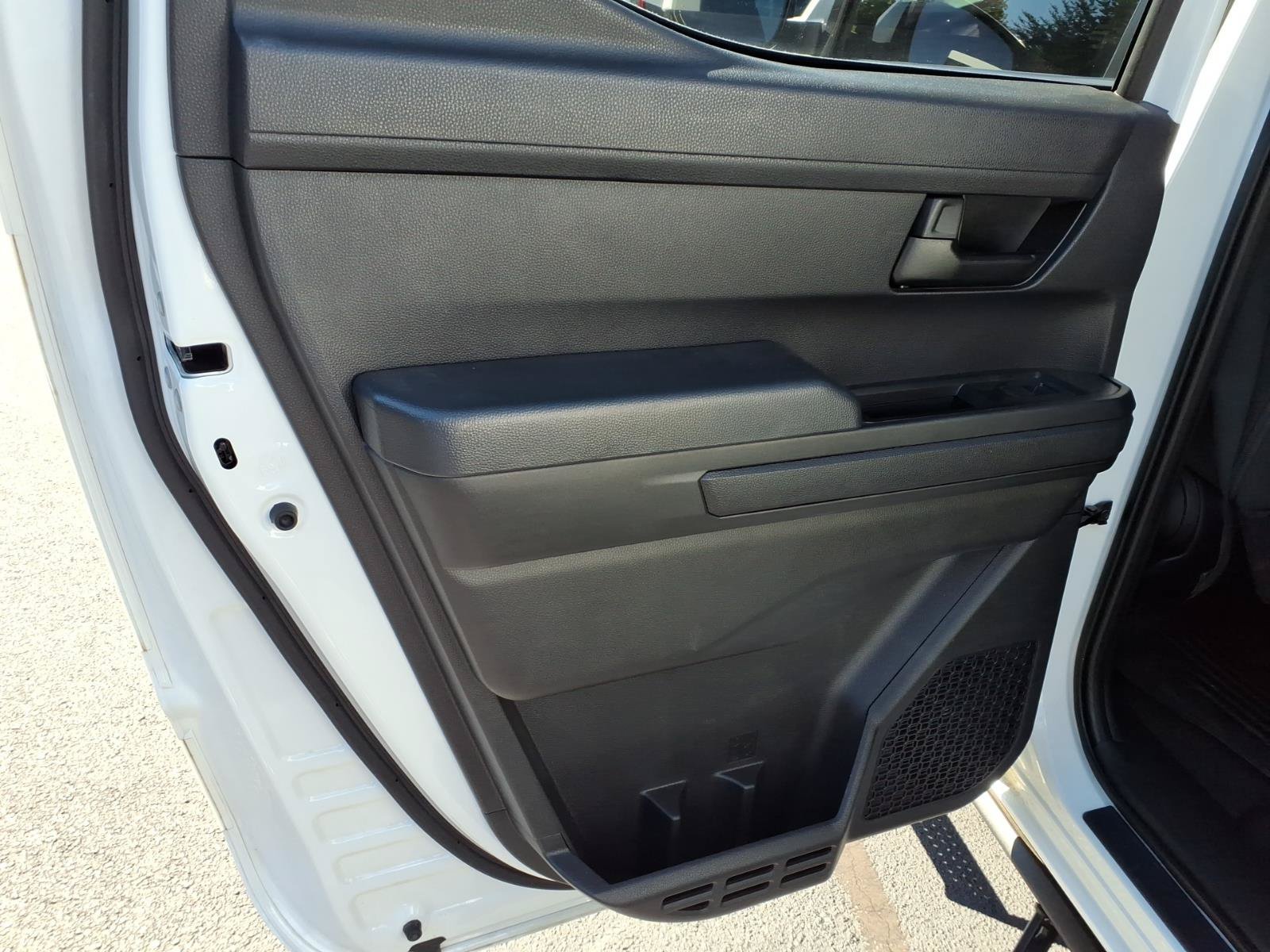 Used 2025 Ice Cap Toyota SR5 image 13