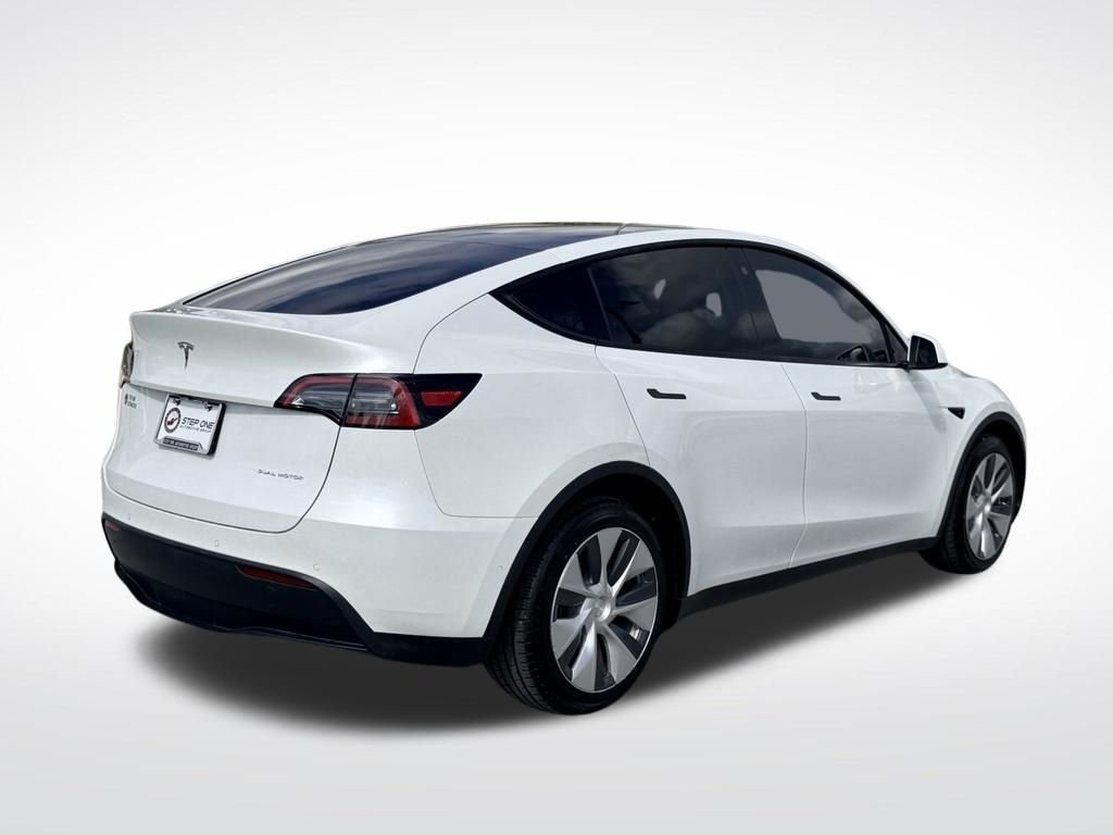 Used 2021  Tesla Long Range image 6