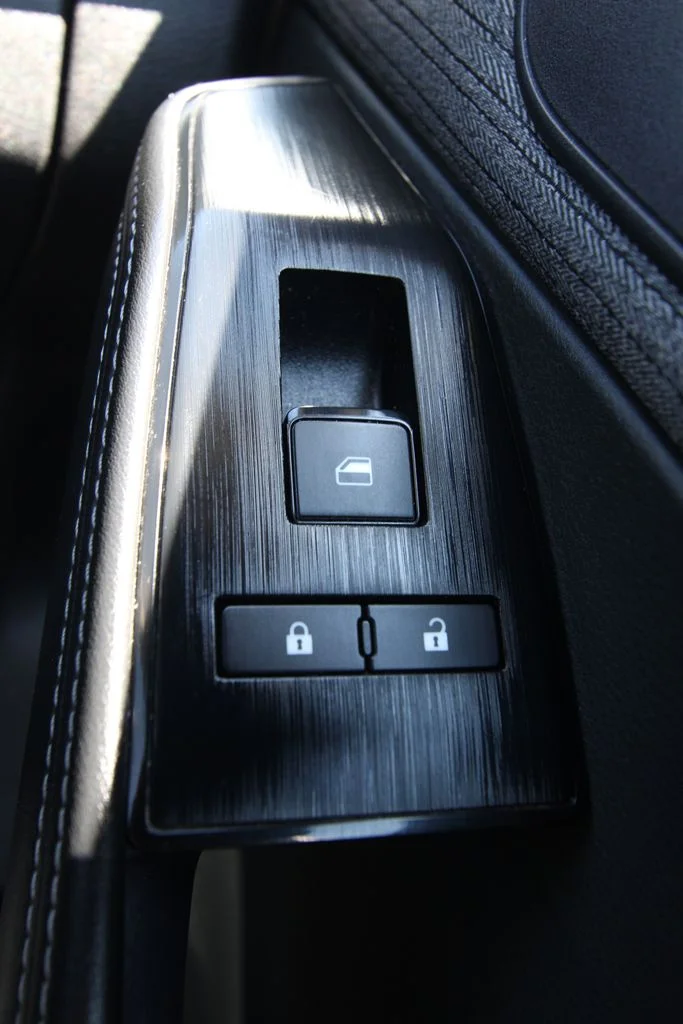 Used 2023 Gray Nissan SV image 22