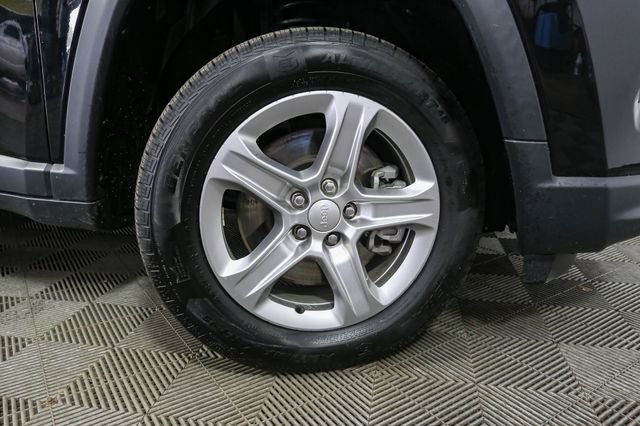 Used 2023 Black Jeep Latitude image 16