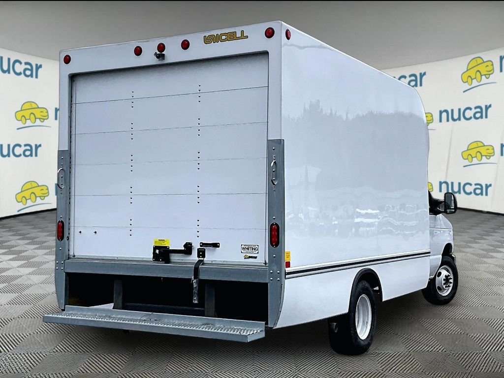 New 2026 Oxford White Ford Base image 12
