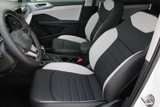 2025 Volkswagen Taos SEL - Photo 18