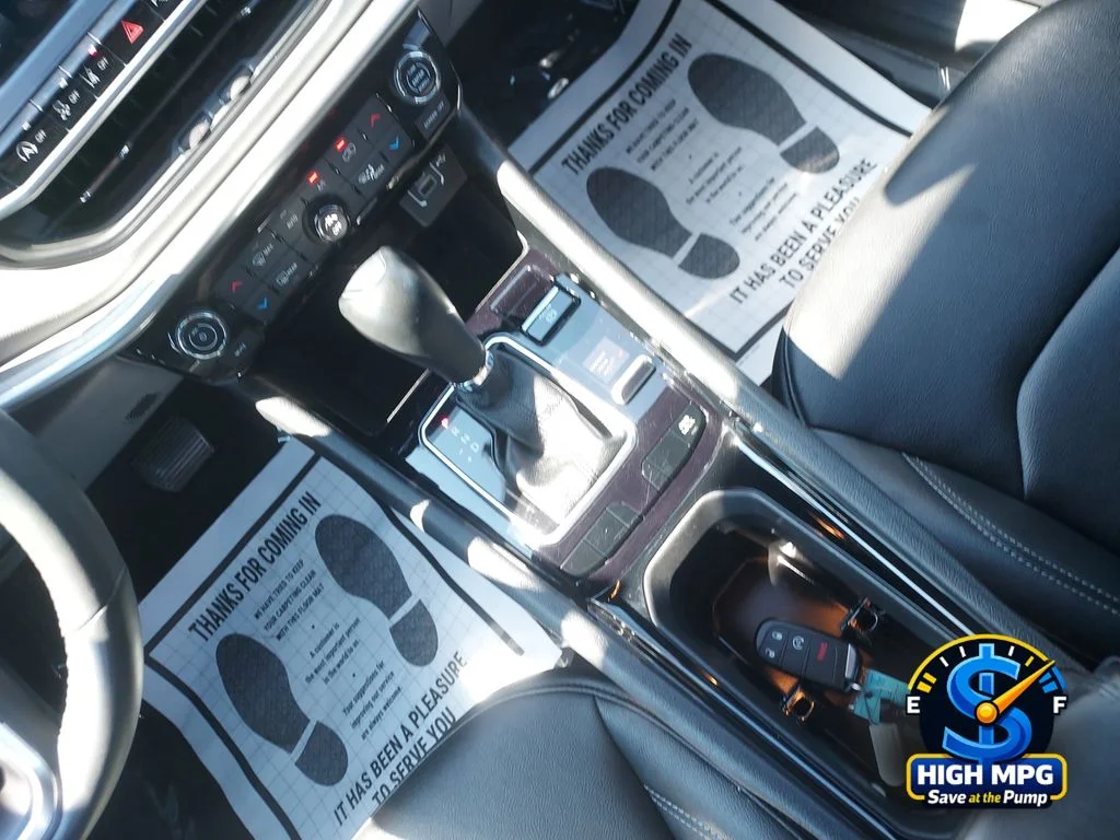Used 2025 Silver Jeep Limited image 12
