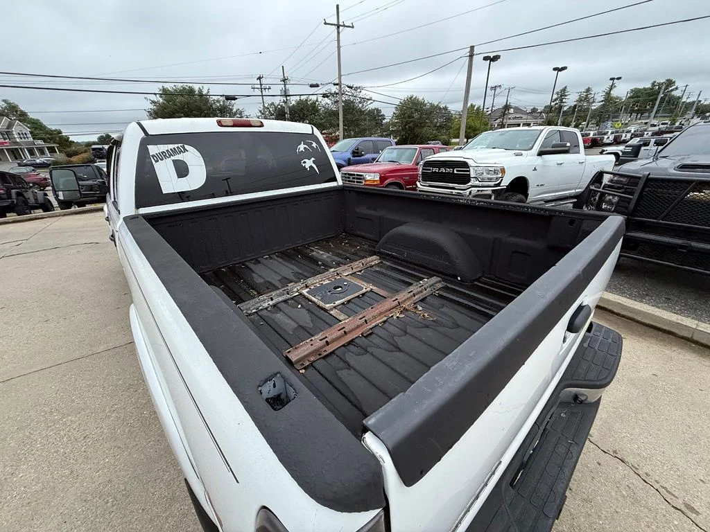 Used 2006 White Chevrolet LT image 8
