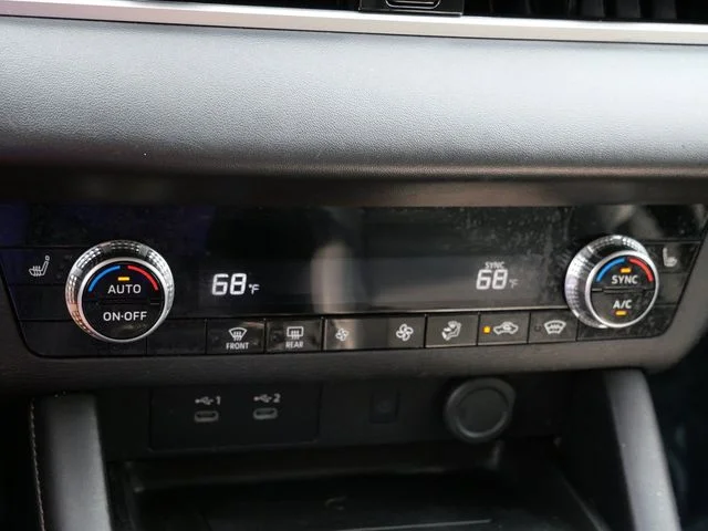 Certified Used 2025 White Diamond Mitsubishi SE image 21