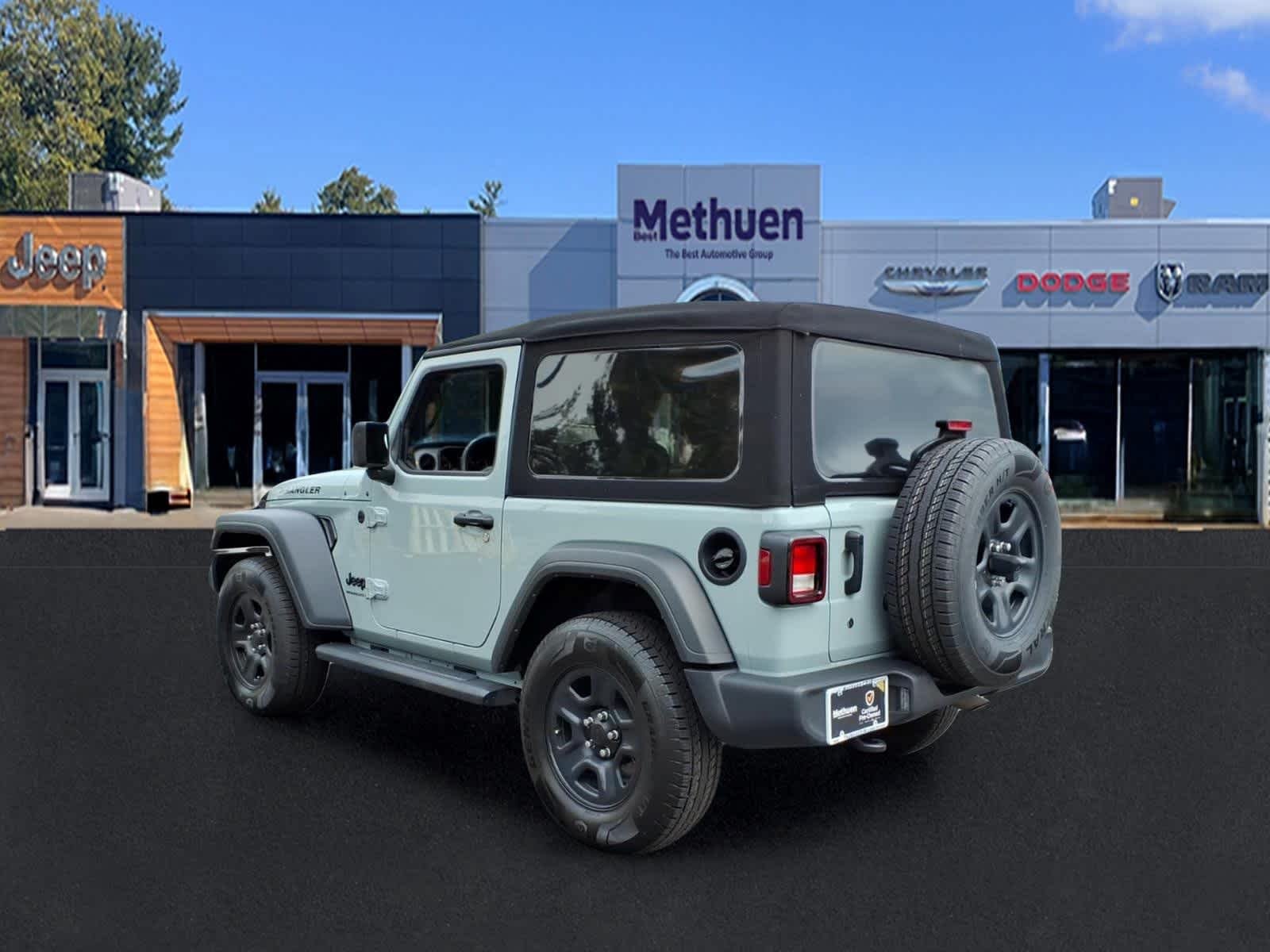 Used 2024 Earl Clearcoat Jeep Sport image 7