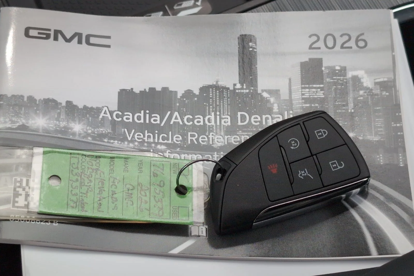 2026 GMC Acadia Elevation - Photo 9