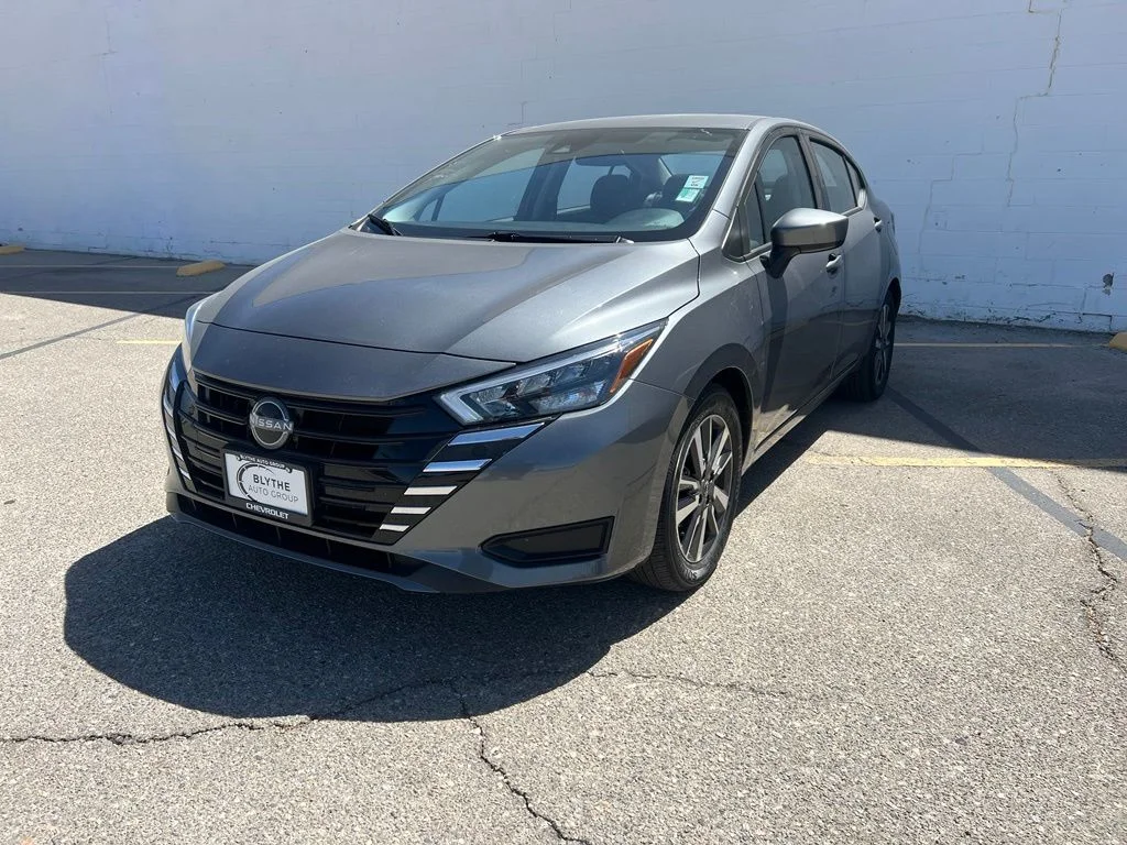 Used 2025 Gun Metallic Nissan 1.6 SV image 1