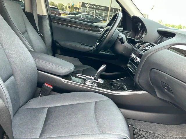 Used 2017 Black BMW xDrive28i image 21