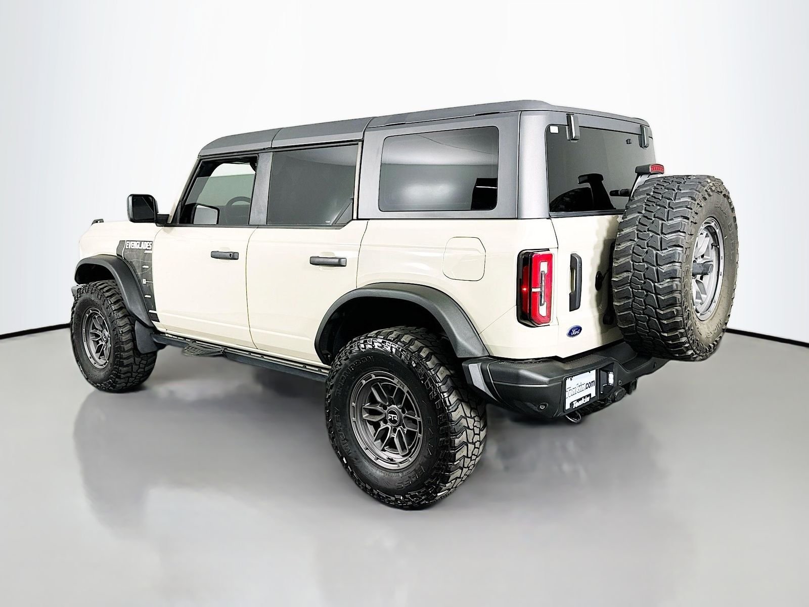 Used 2022 Desert Sand Ford Everglades image 5
