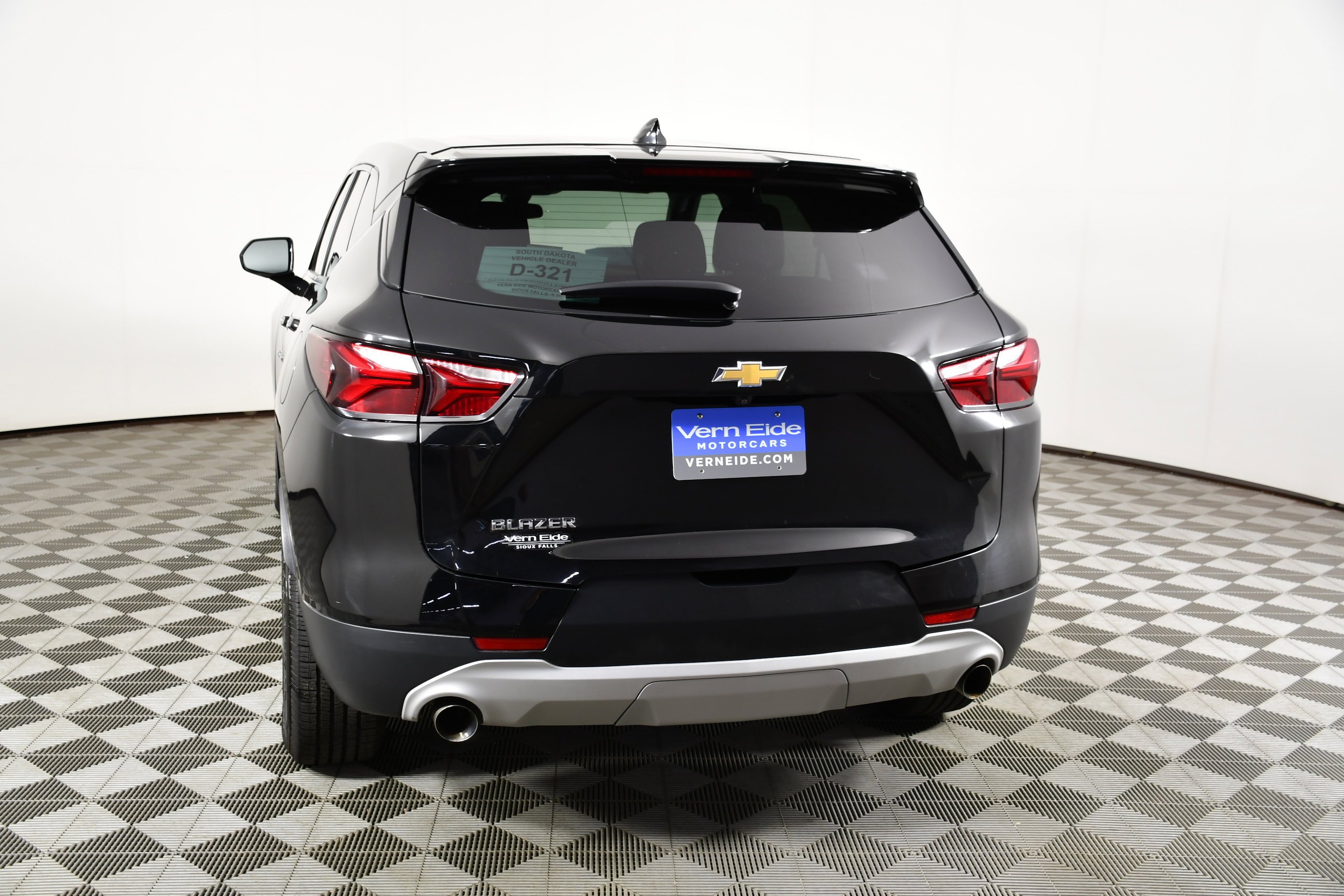 Used 2021 Black Chevrolet LT image 7