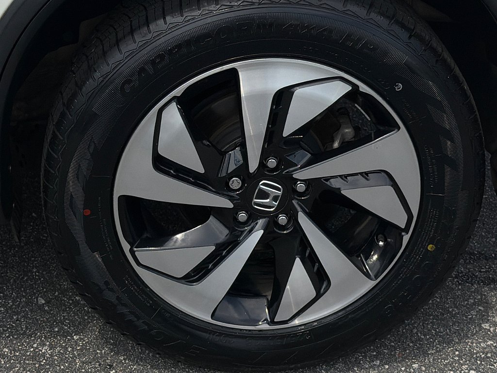 Used 2016 Diamond White Pearl Honda Touring image 6