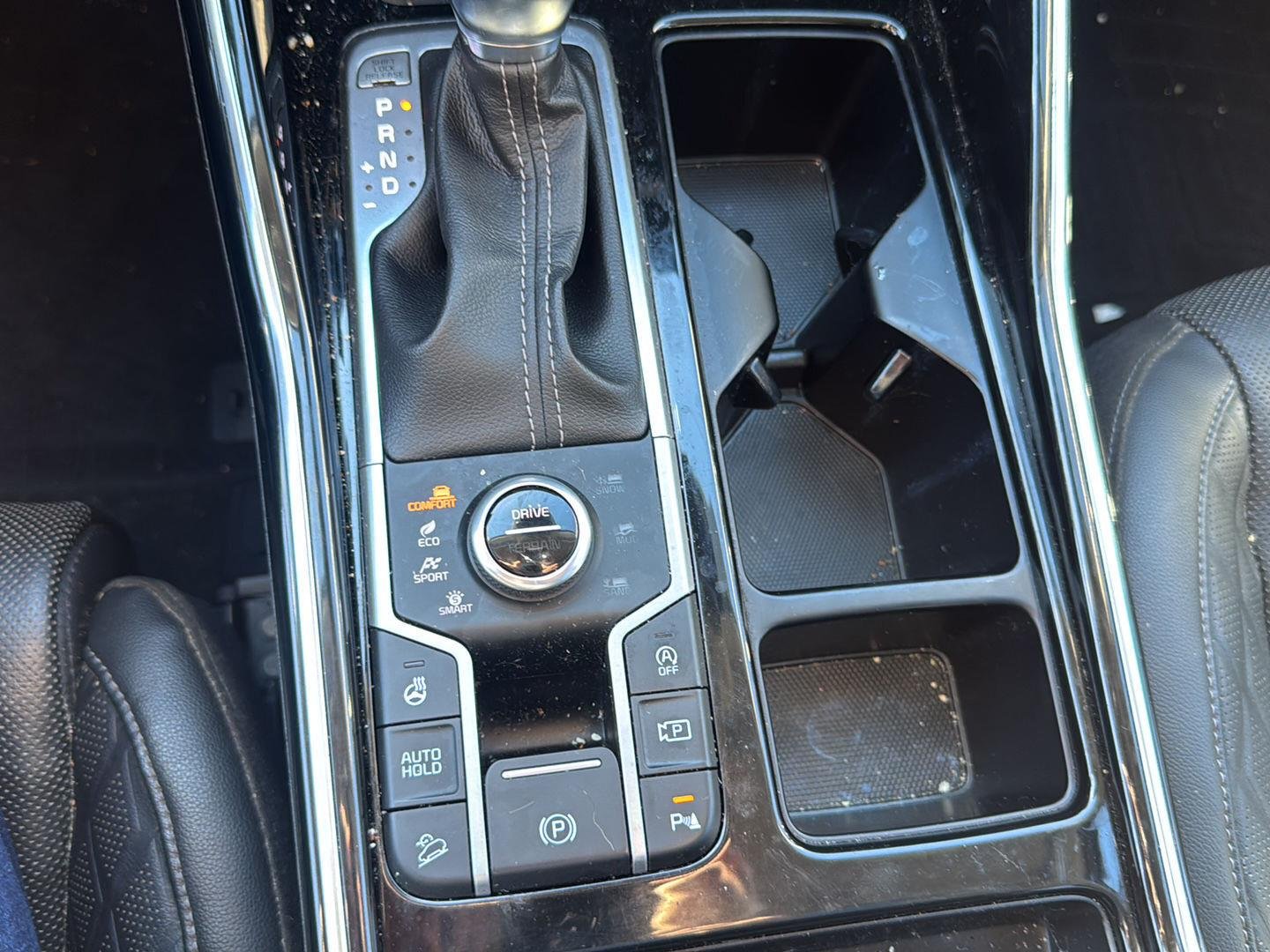 Used 2022 Ebony Black Kia SX image 22