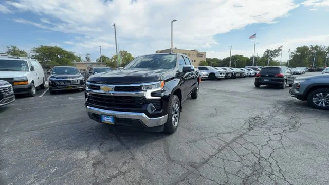 Used 2023 Black Chevrolet LT image 4