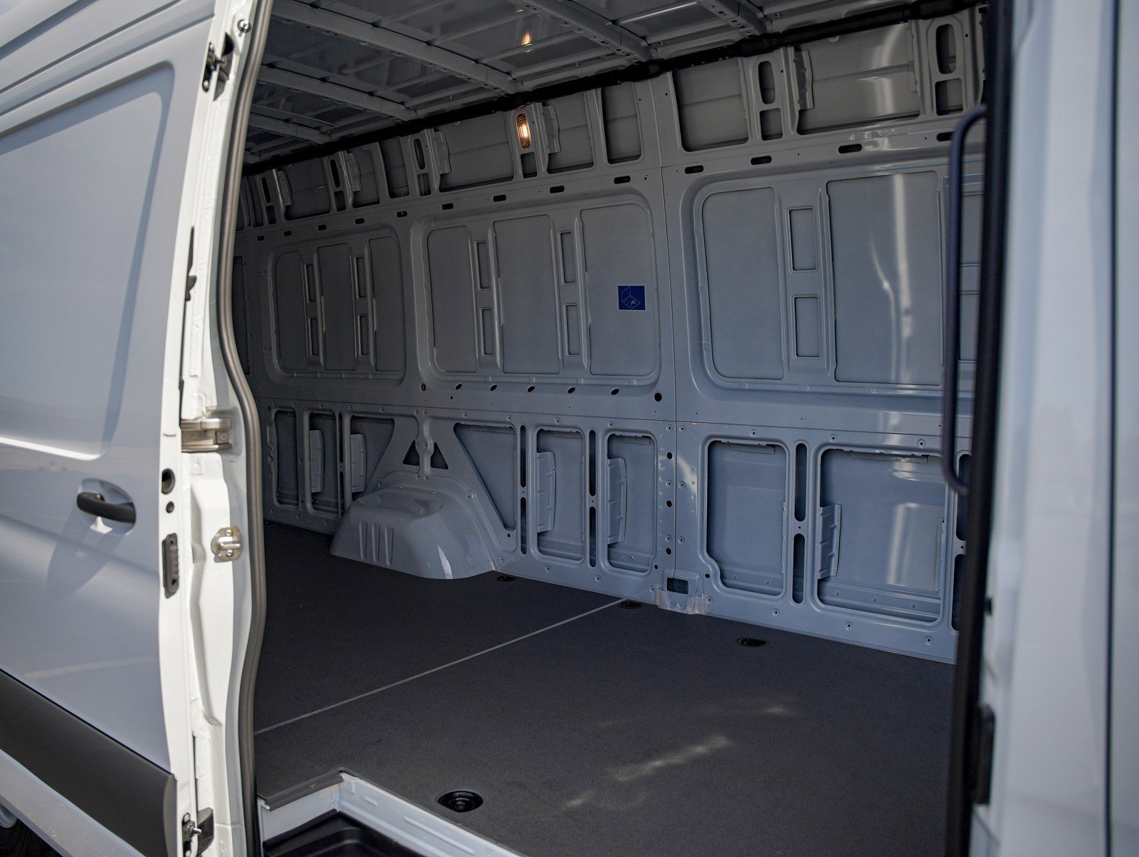 2025 Mercedes-Benz Sprinter Cargo Van Base - Photo 9