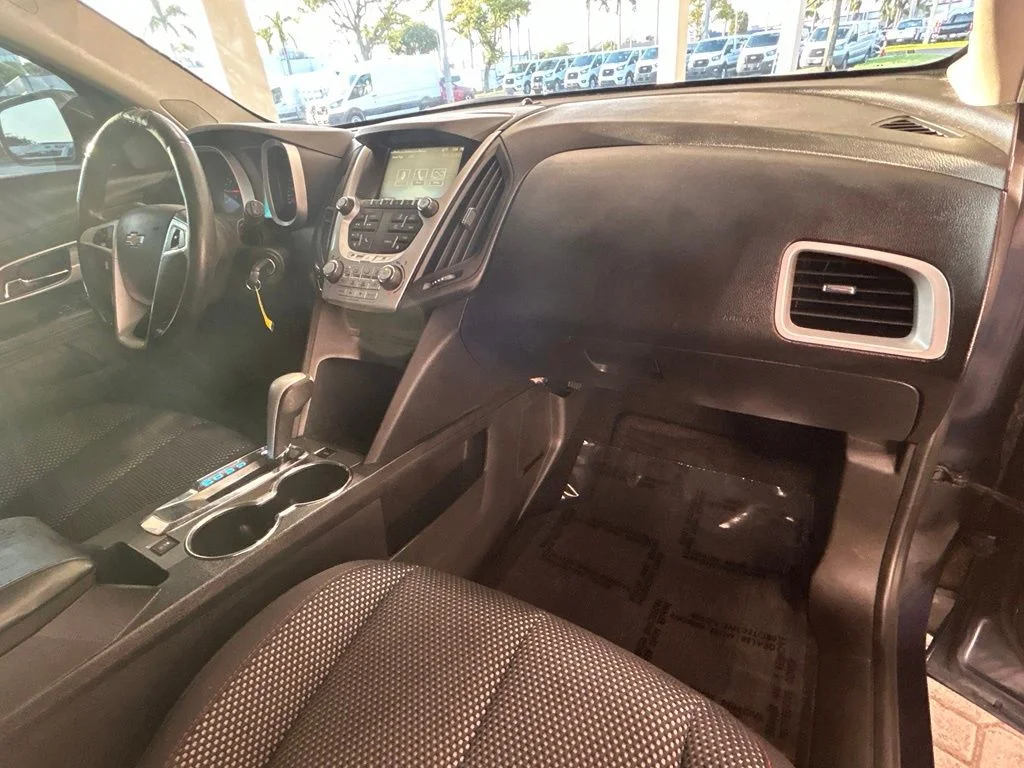 Used 2015 Blue Velvet Metallic Chevrolet LT image 22