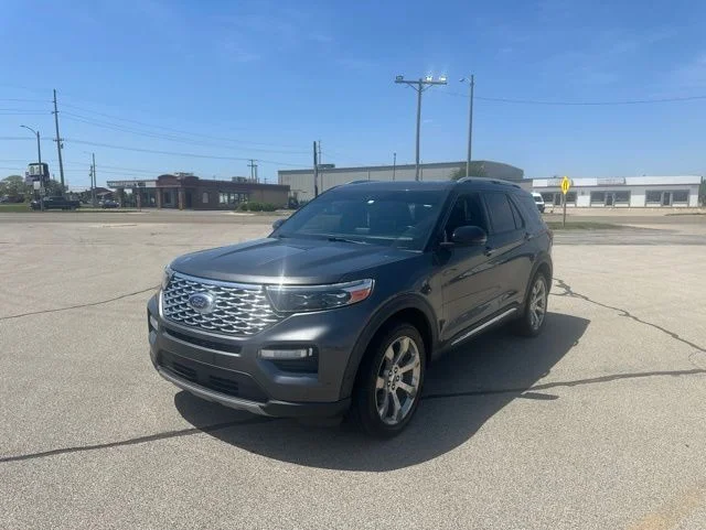 2020 Ford Explorer Platinum 4WD's photo