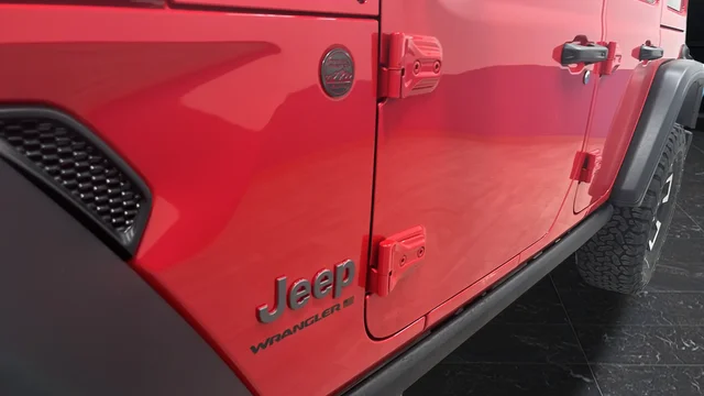 New 2026 Firecracker Red Clear-Coat Exterior Paint Jeep Rubicon image 33