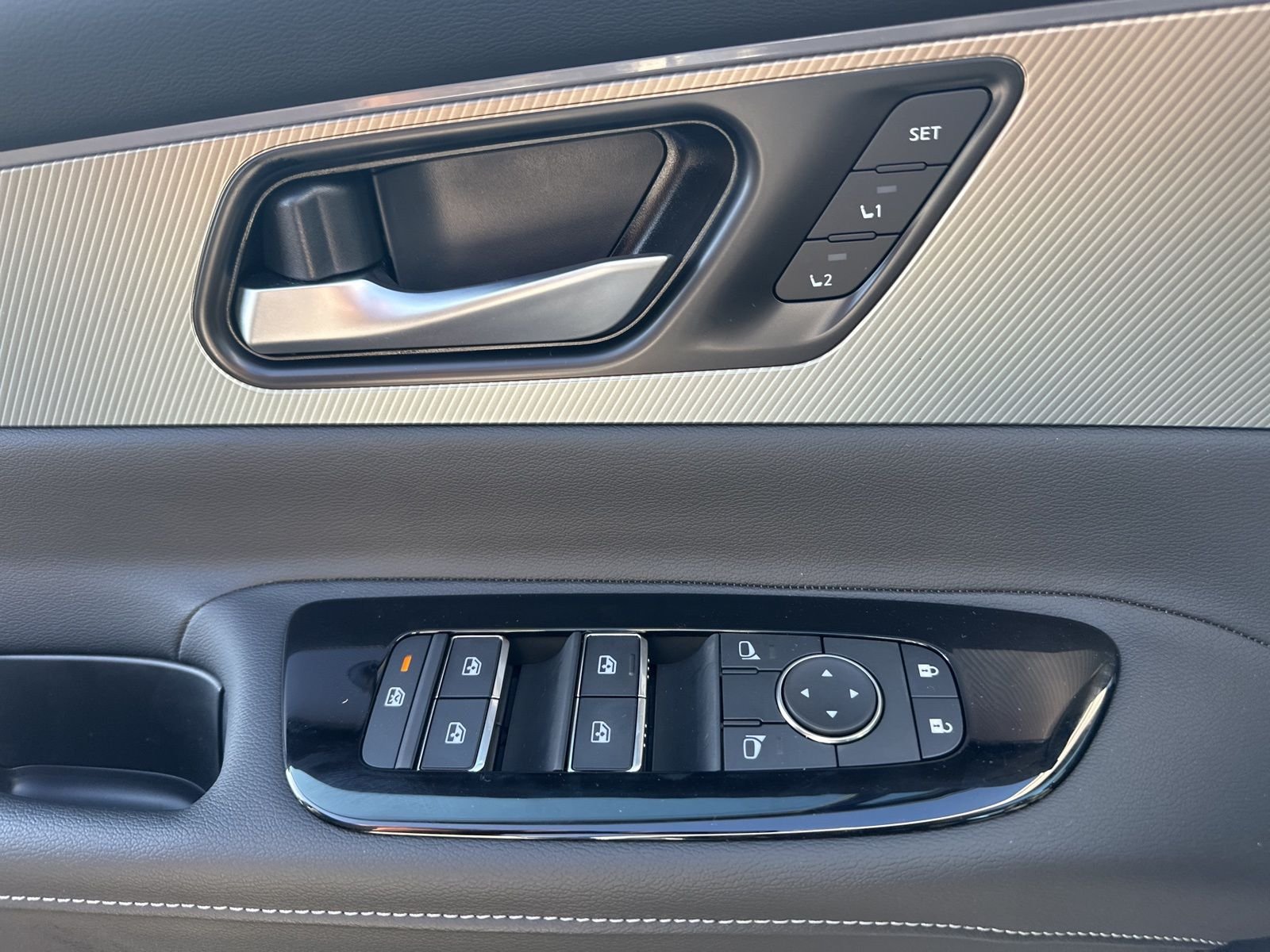 2025 Nissan Murano SL - Photo 11