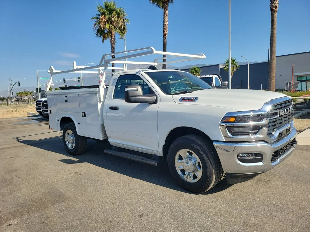 New 2026 Bright White Clear-Coat Exterior Paint RAM Tradesman image 8