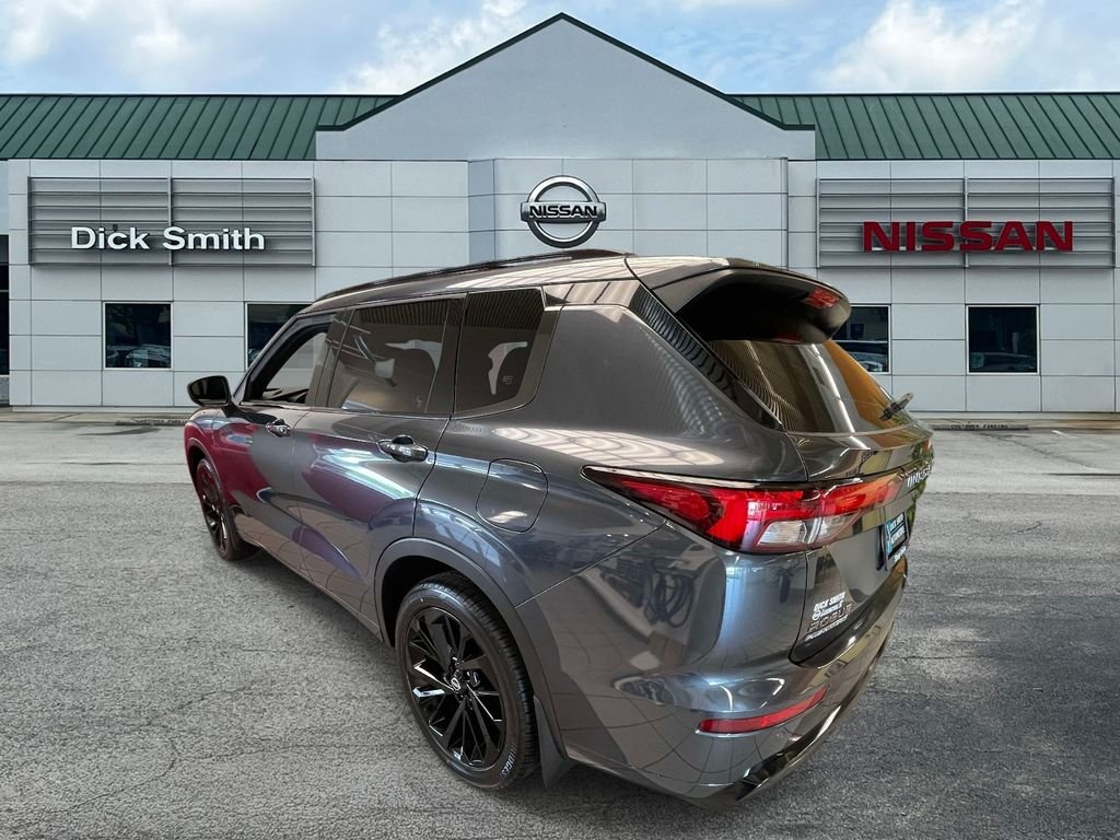 New 2026 Gray Nissan Platinum image 4