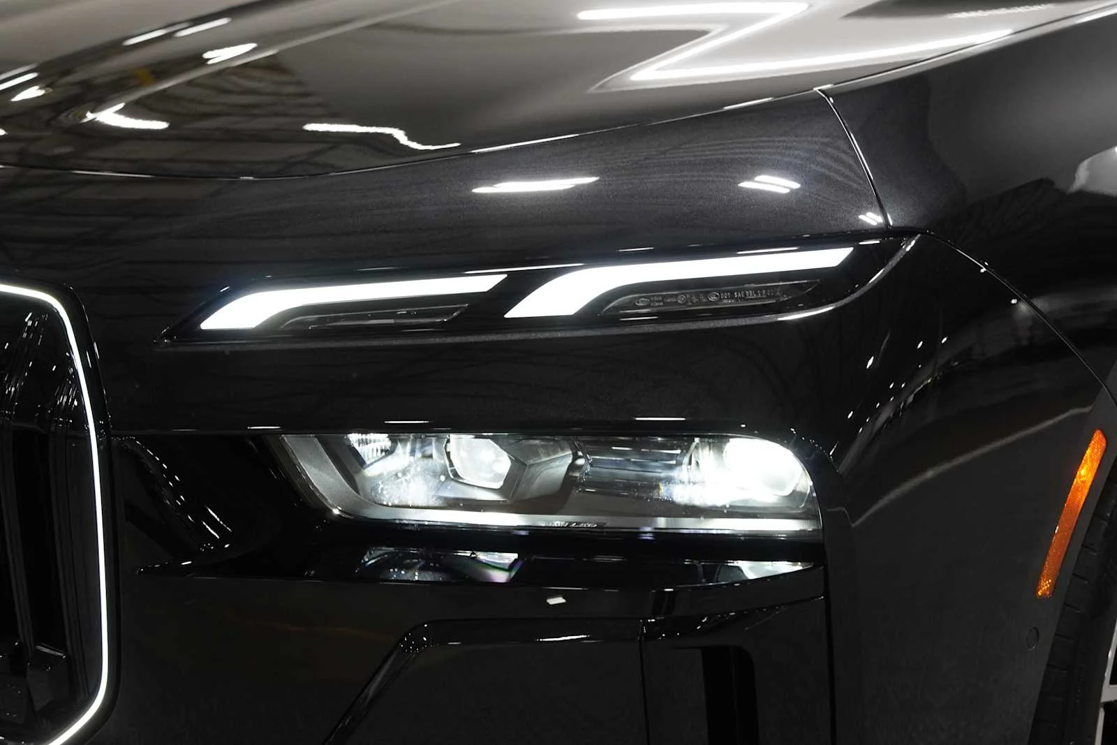 New 2026 Black Sapphire Metallic BMW 740i image 6