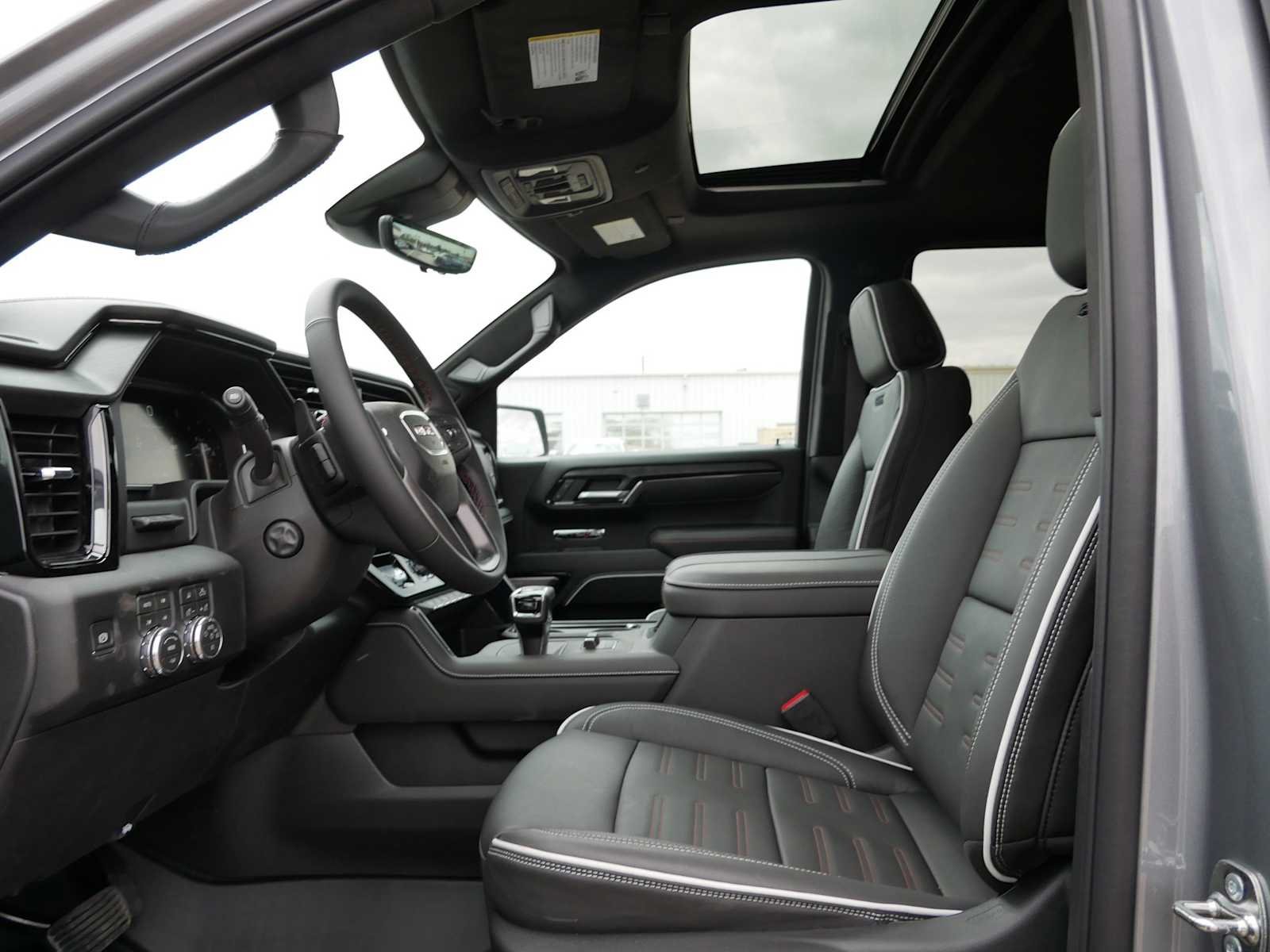 2026 GMC Sierra 1500 AT4X - Photo 11